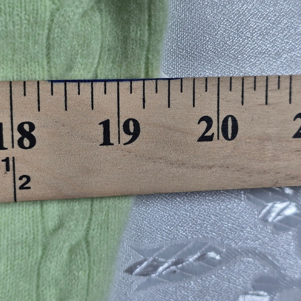Kirkland Signature Womens Sweater XL Lime‎ Green 100% Cashmere Cable Knit V-Neck - Picture 4 of 8